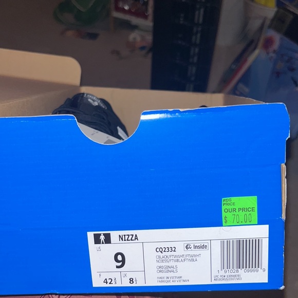 Adidas Nizza Shoes - Picture 3 of 3